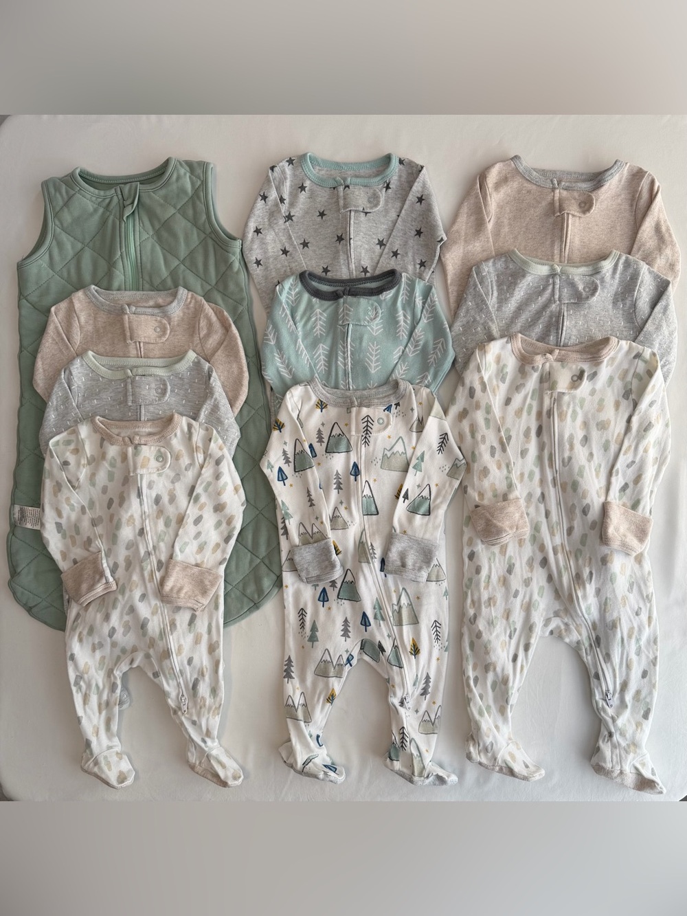 Layette Lot Sleeper Blanket 0-6m and Cloud Island Sleep & Play Sets NB, 3m, 6m